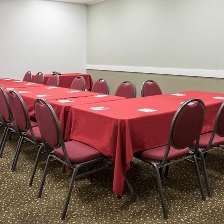 Econo Lodge Inn & Suites Medicine Hat Kültér fotó