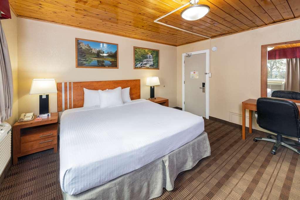 Econo Lodge Inn & Suites Medicine Hat Szoba fotó