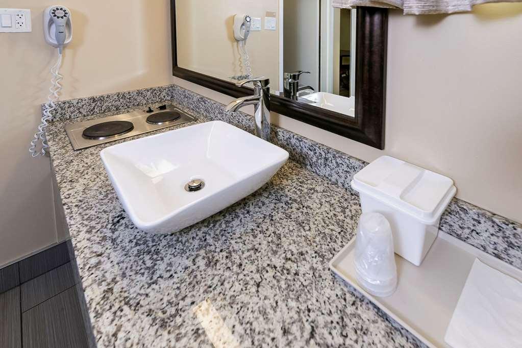 Econo Lodge Inn & Suites Medicine Hat Kültér fotó